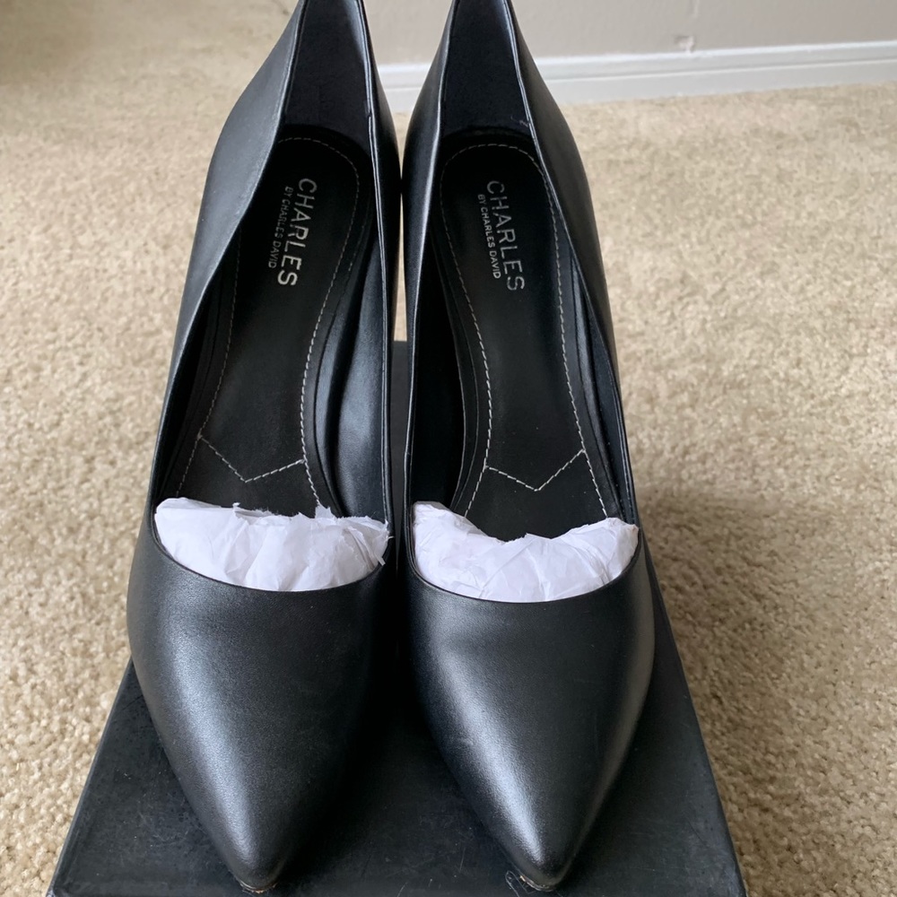 Charles David Black Pact Pointed Pumps